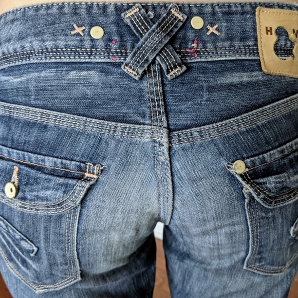 H&M - distressed blue jeans - Picture 3 of 5